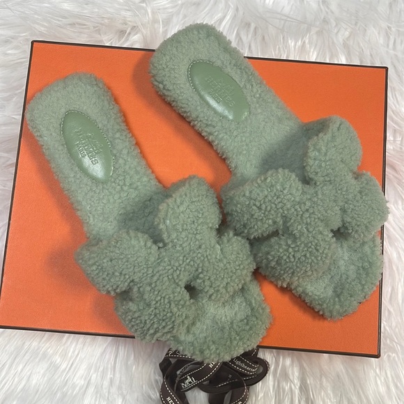 Shoes - Hermès Light Green Mouton Sandals